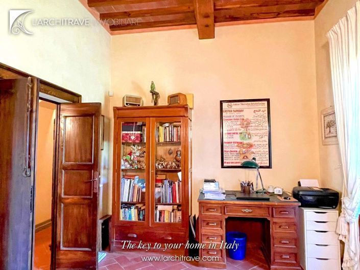 Image No.16-3 Bed House for sale