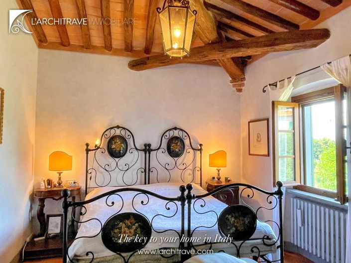 Image No.21-3 Bed House for sale