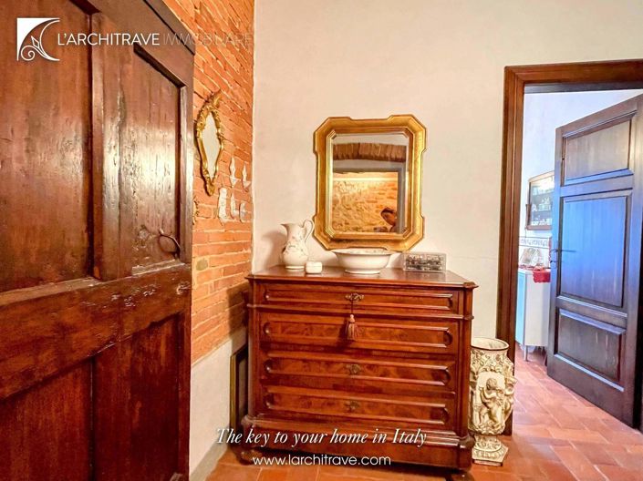 Image No.26-3 Bed House for sale