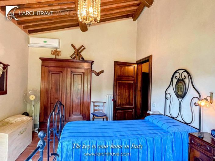 Image No.26-3 Bed House for sale