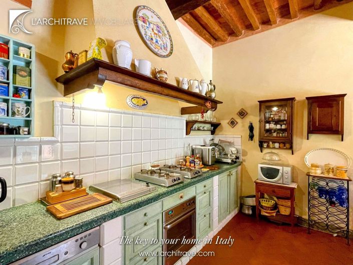 Image No.8-3 Bed House for sale