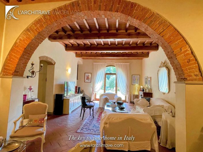 Image No.9-3 Bed House for sale