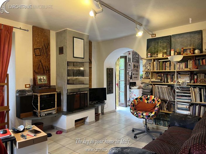 Image No.2-1 Bed House for sale