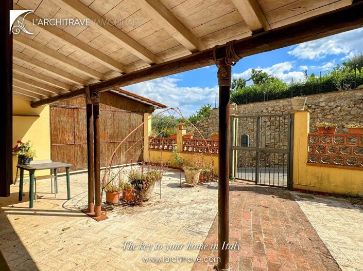 Image No.11-2 Bed House for sale