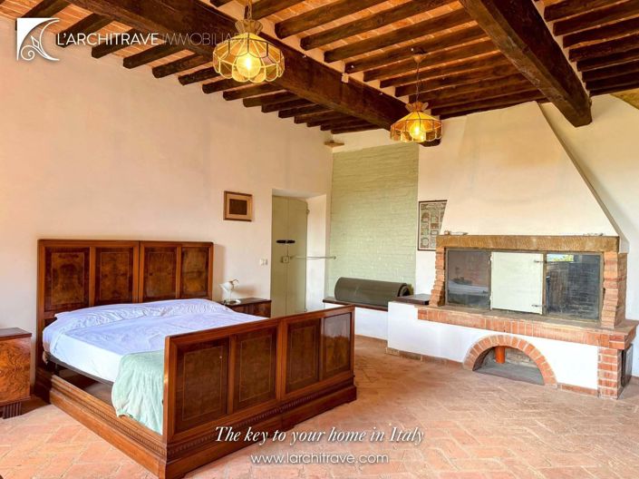 Image No.15-2 Bed House for sale