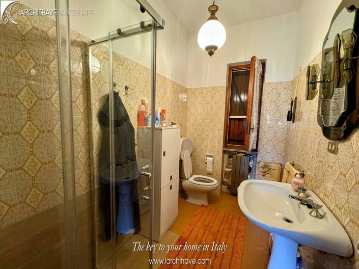 Image No.11-2 Bed Villa for sale