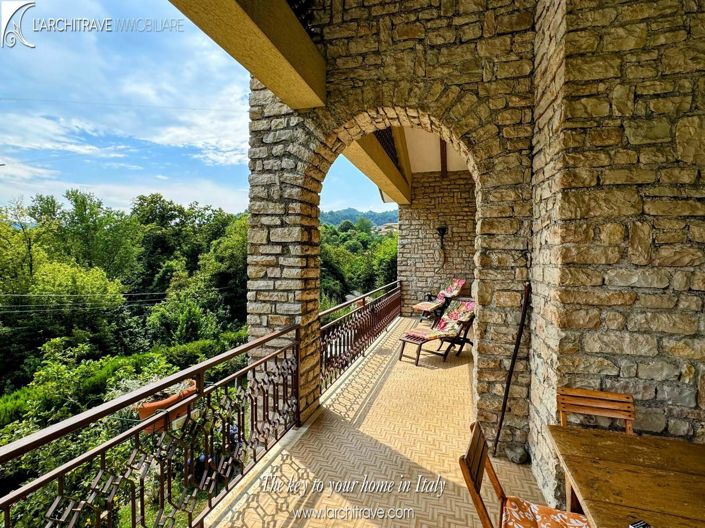 Image No.2-2 Bed Villa for sale