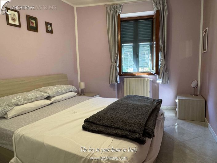 Image No.8-3 Bed House for sale