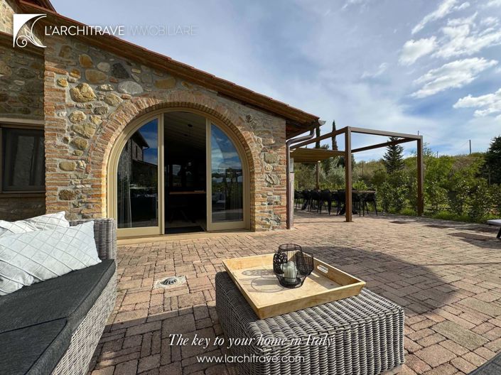 Image No.11-5 Bed House for sale