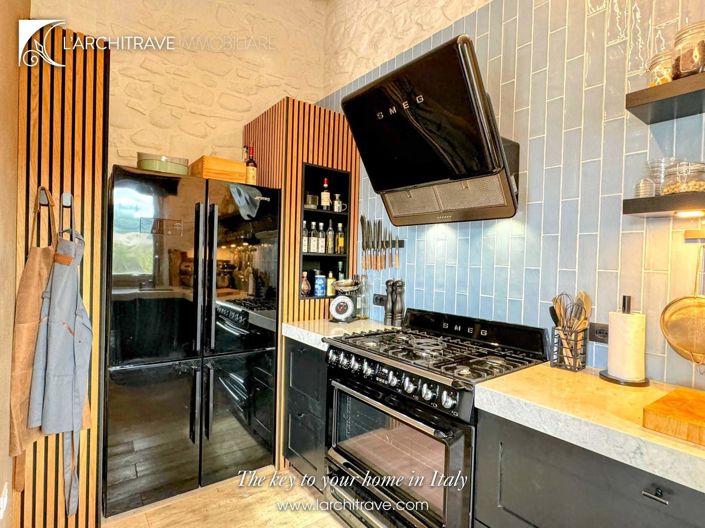 Image No.16-5 Bed House for sale