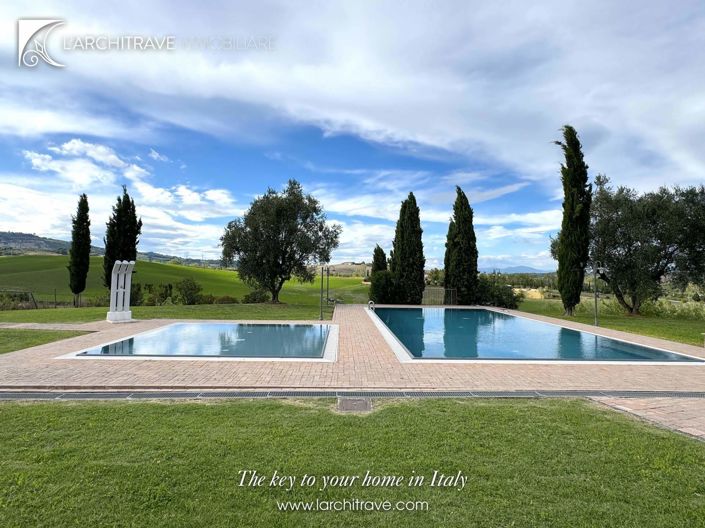 Image No.2-5 Bed House for sale