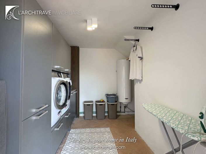 Image No.25-5 Bed House for sale