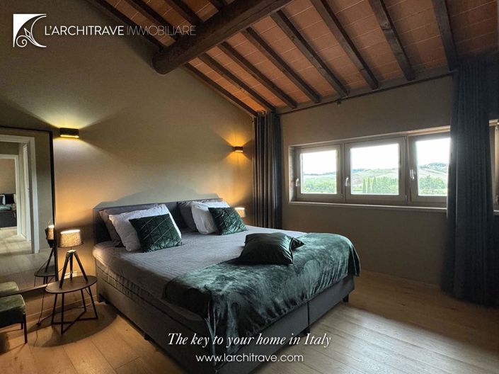 Image No.29-5 Bed House for sale