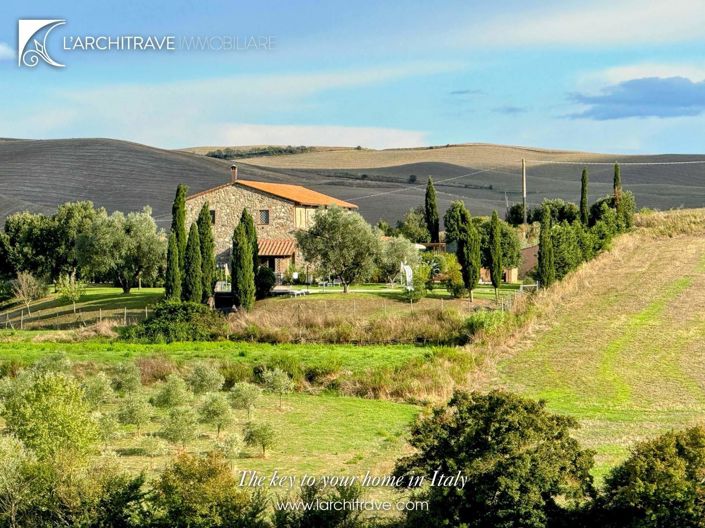 Image No.40-5 Bed House for sale