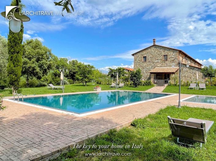 Image No.42-5 Bed House for sale