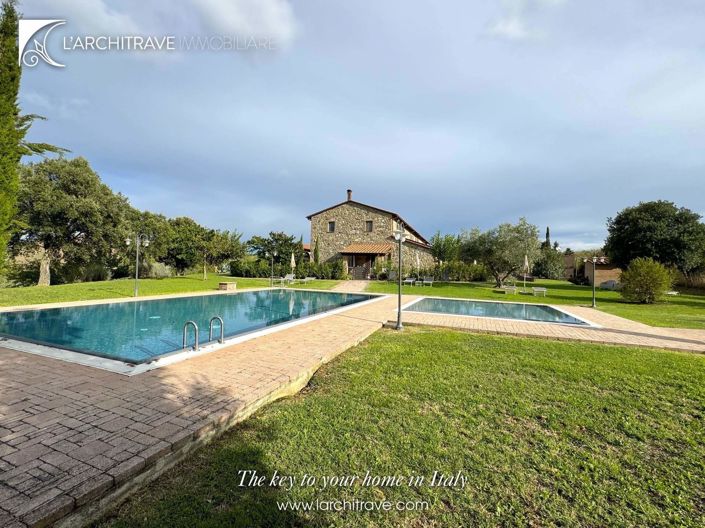 Image No.45-5 Bed House for sale