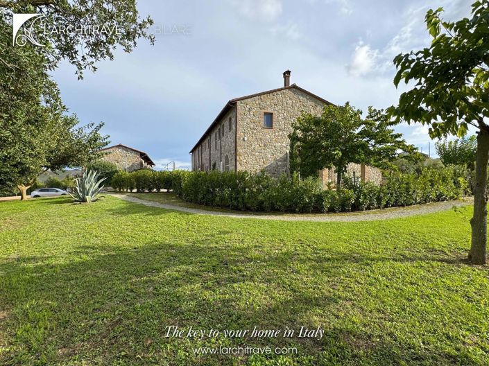 Image No.9-5 Bed House for sale