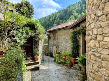 1 - Fivizzano, House