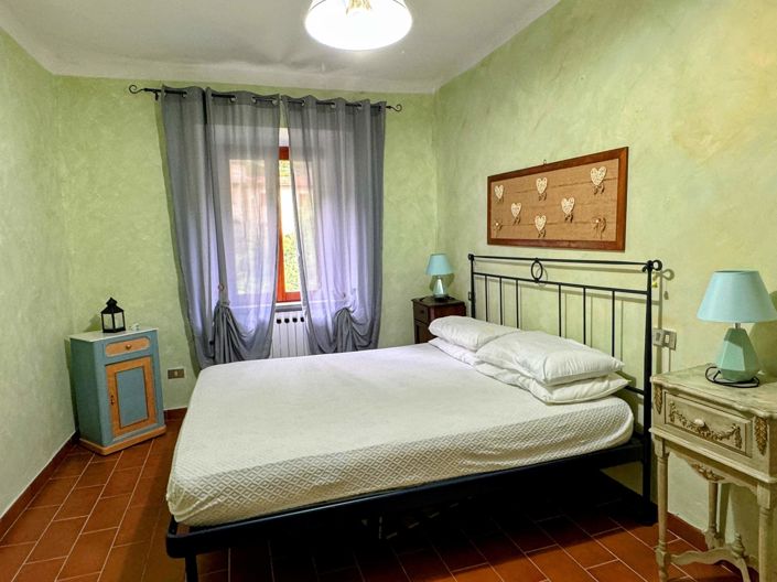 Image No.14-3 Bed House for sale