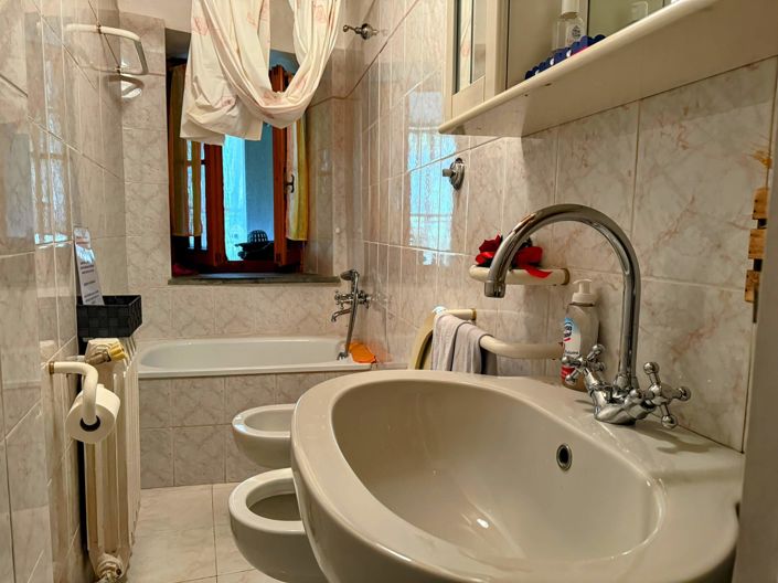 Image No.15-3 Bed House for sale