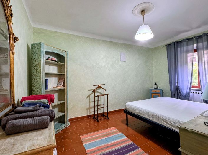 Image No.16-3 Bed House for sale