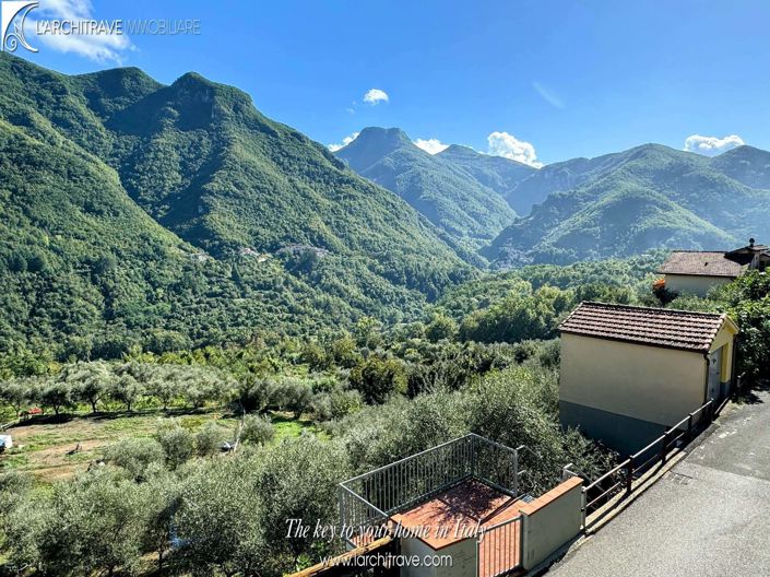 Image No.18-3 Bed House for sale