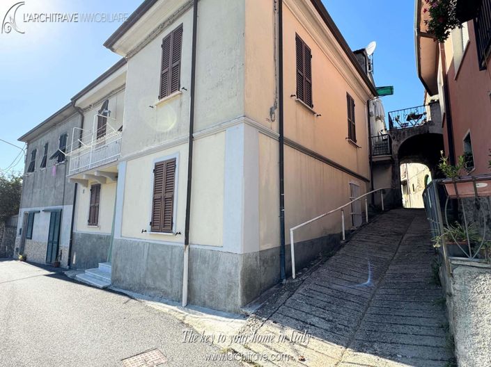 Image No.27-3 Bed House for sale