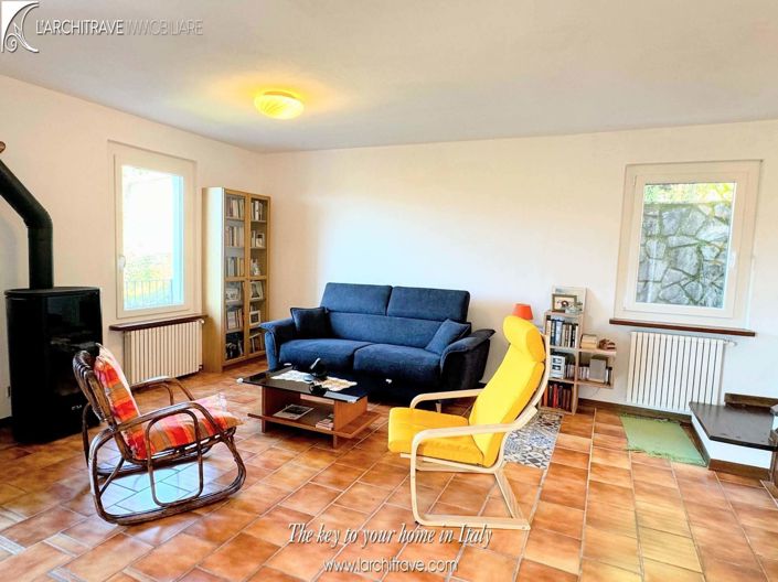 Image No.2-Villa de 2 chambres à vendre à Bagnone