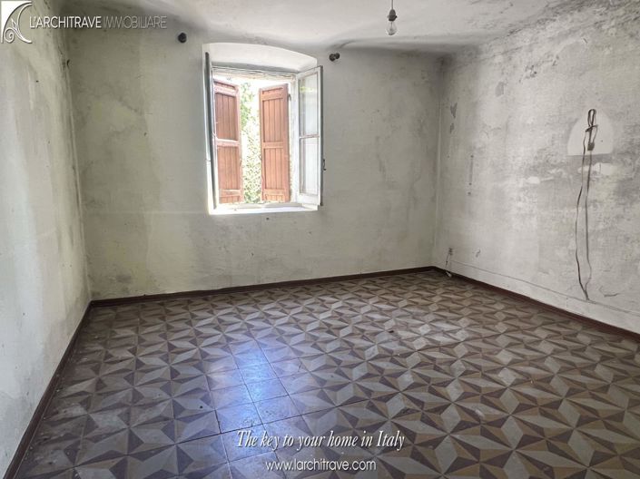 Image No.5-Villa de 3 chambres à vendre à Filattiera