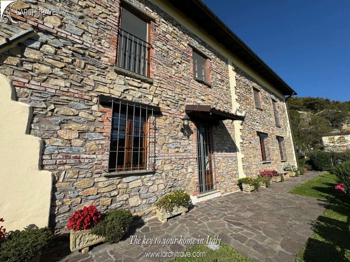 Image No.1-Villa de 3 chambres à vendre à Fivizzano