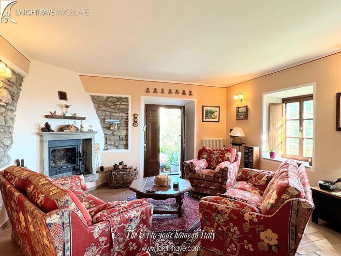 Image No.9-3 Bed Villa for sale