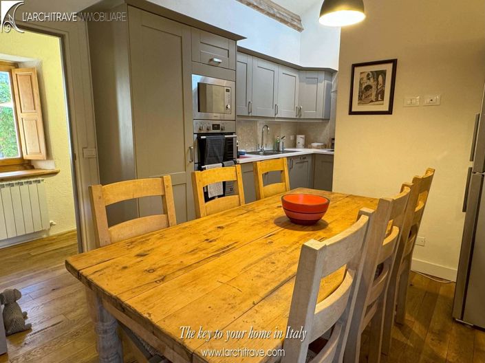 Image No.10-7 Bed Villa for sale