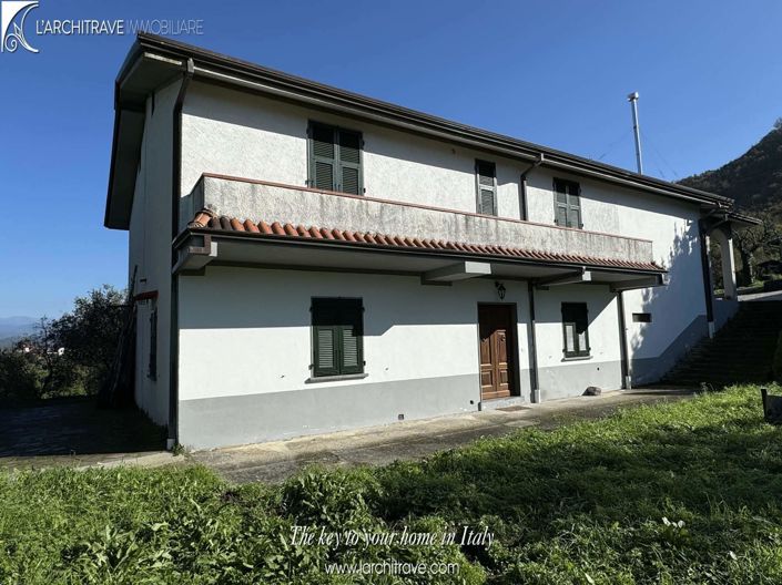 Image No.3-4 Bed Villa for sale