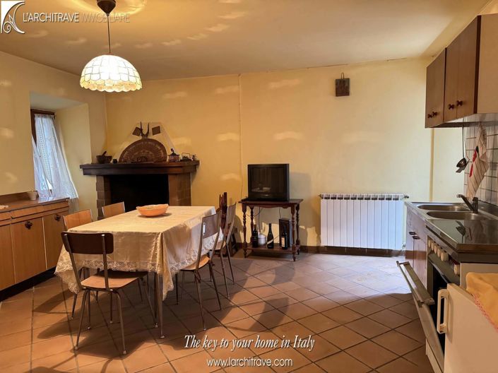 Image No.4-4 Bed House for sale