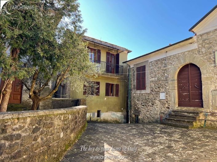 Image No.1-Maison de 2 chambres à vendre à Fivizzano