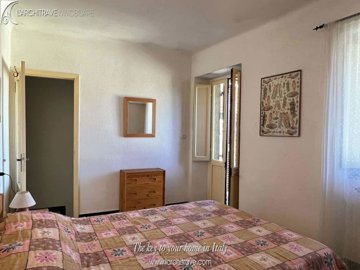 af3ebb6c-28e7-ef53-8882-da08bc79cd74