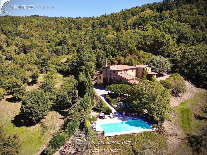Image No.1-Villa de 6 chambres à vendre à Fivizzano