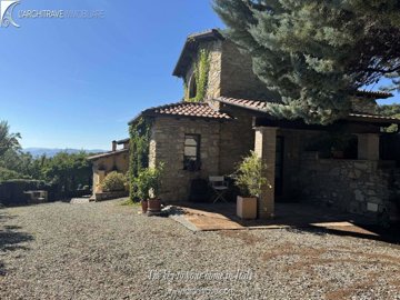 6 Bed Villa for sale