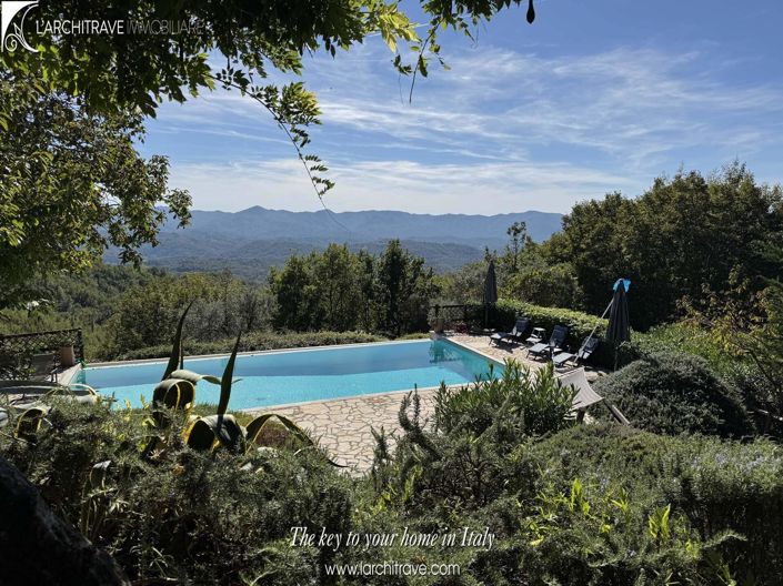 Image No.3-6 Bed Villa for sale