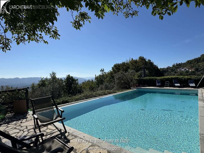 Image No.6-6 Bed Villa for sale