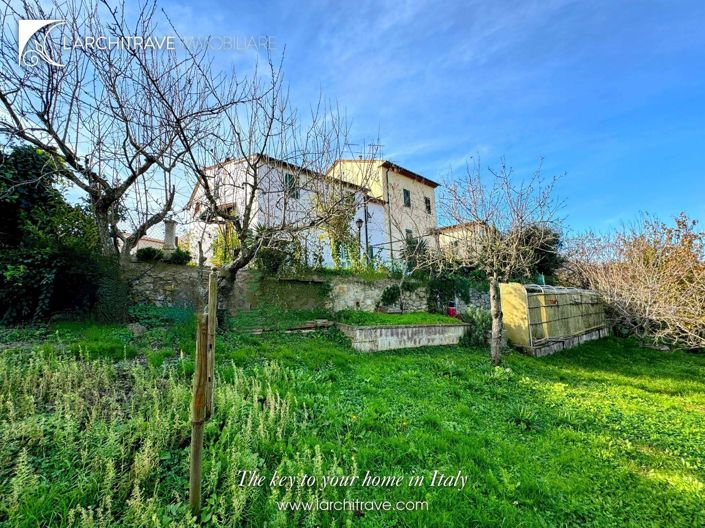 Image No.2-Maison de 2 chambres à vendre à Pomarance