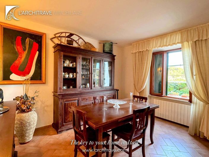 Image No.7-2 Bed House for sale