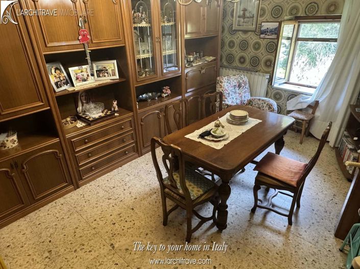 Image No.9-3 Bed House for sale