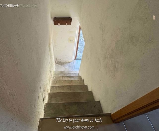 Image No.10-3 Bed House for sale