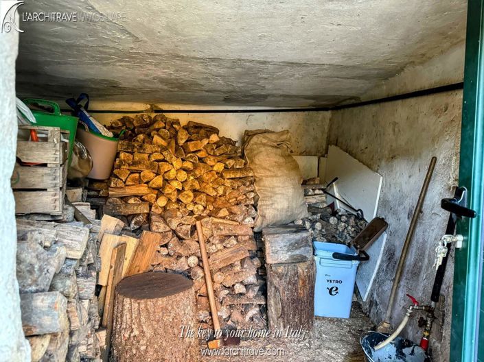 Image No.17-1 Bed House for sale