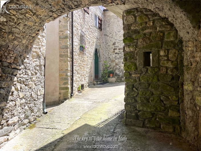 Image No.19-1 Bed House for sale