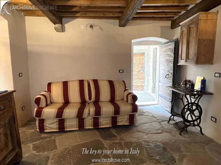 Image No.8-1 Bed House for sale