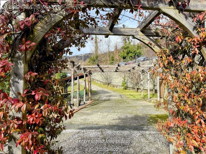 Image No.17-2 Bed House for sale