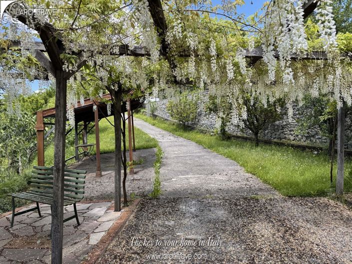 Image No.20-2 Bed House for sale