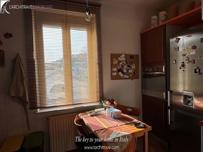 Image No.11-3 Bed House for sale